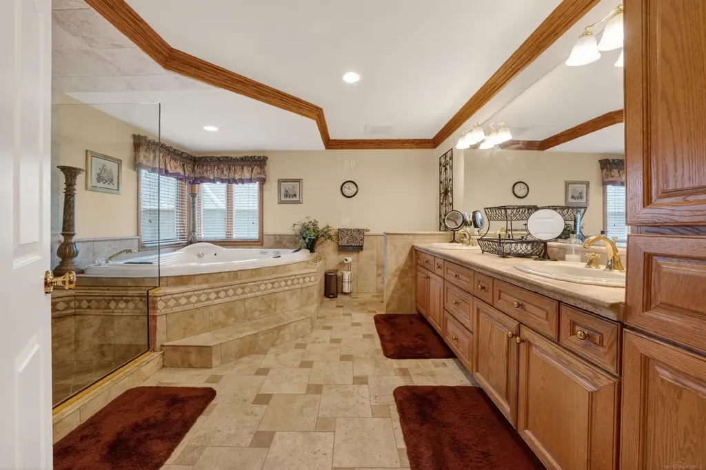 55733 Whitney Court Shelby Charter Township MI 48315