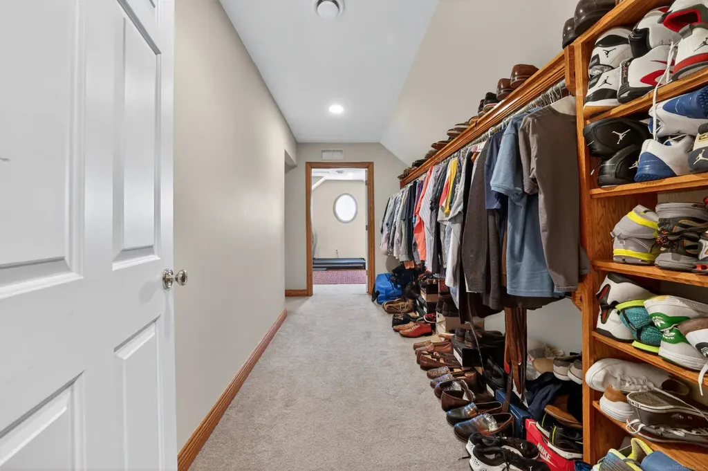 55733 Whitney Court Shelby Charter Township MI 48315