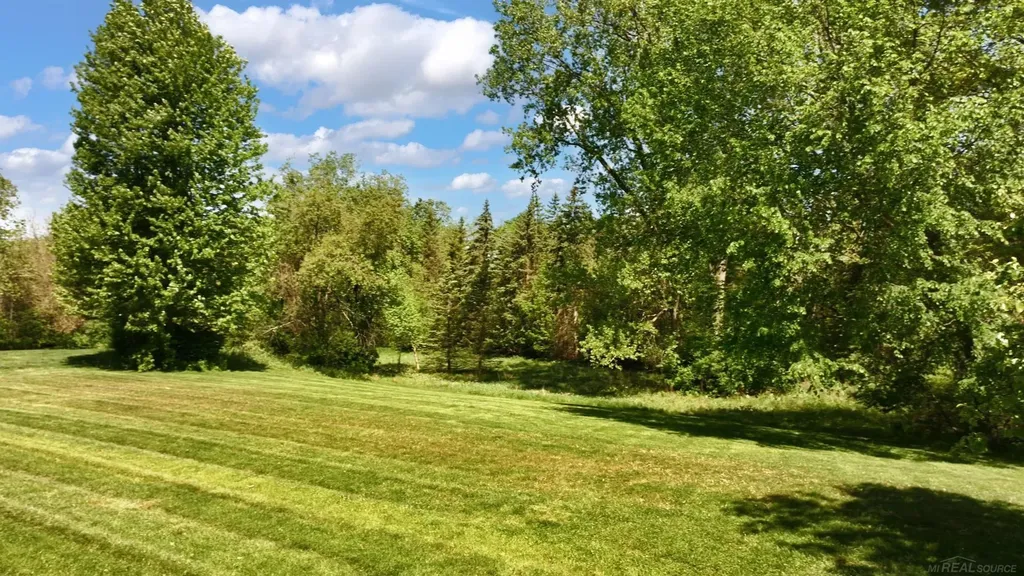 55733 Whitney Court Shelby Charter Township MI 48315