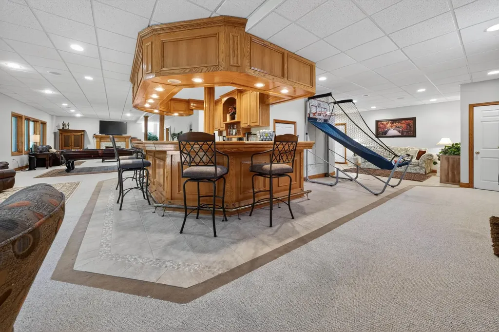 55733 Whitney Court Shelby Charter Township MI 48315