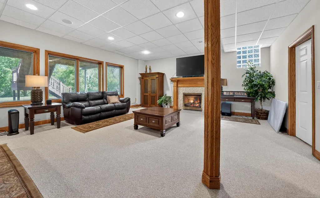 55733 Whitney Court Shelby Charter Township MI 48315