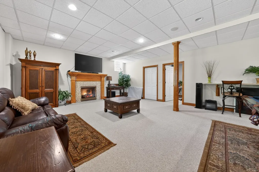 55733 Whitney Court Shelby Charter Township MI 48315