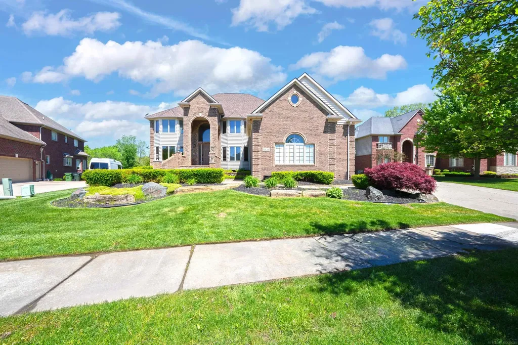 55733 Whitney Court Shelby Charter Township MI 48315