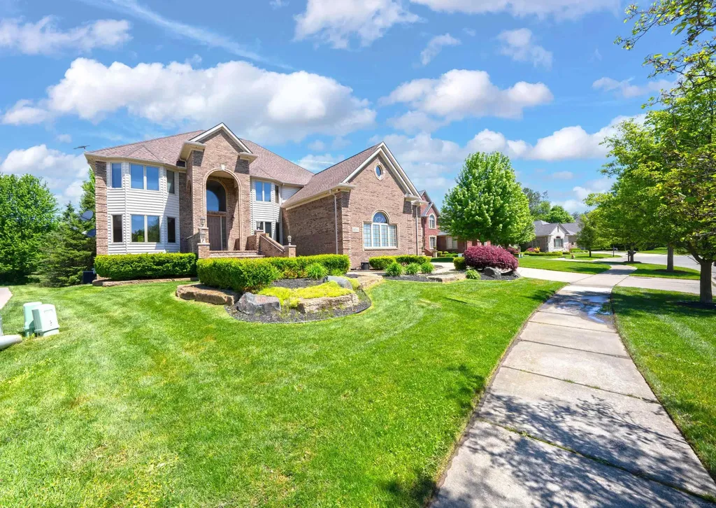 55733 Whitney Court Shelby Charter Township MI 48315