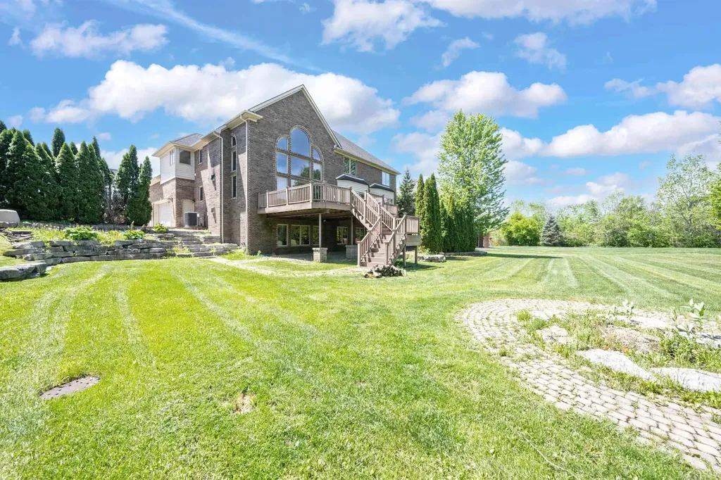 55733 Whitney Court Shelby Charter Township MI 48315