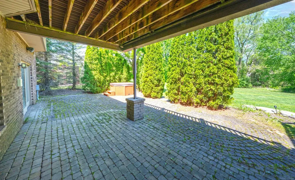 55733 Whitney Court Shelby Charter Township MI 48315