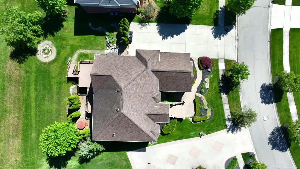 55733 Whitney Court Shelby Charter Township MI 48315
