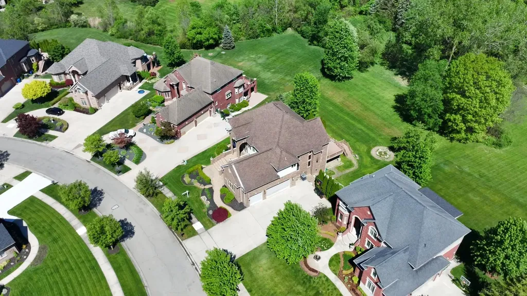 55733 Whitney Court Shelby Charter Township MI 48315