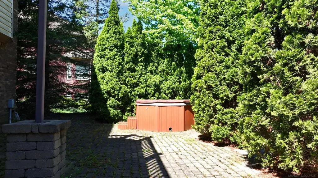 55733 Whitney Court Shelby Charter Township MI 48315