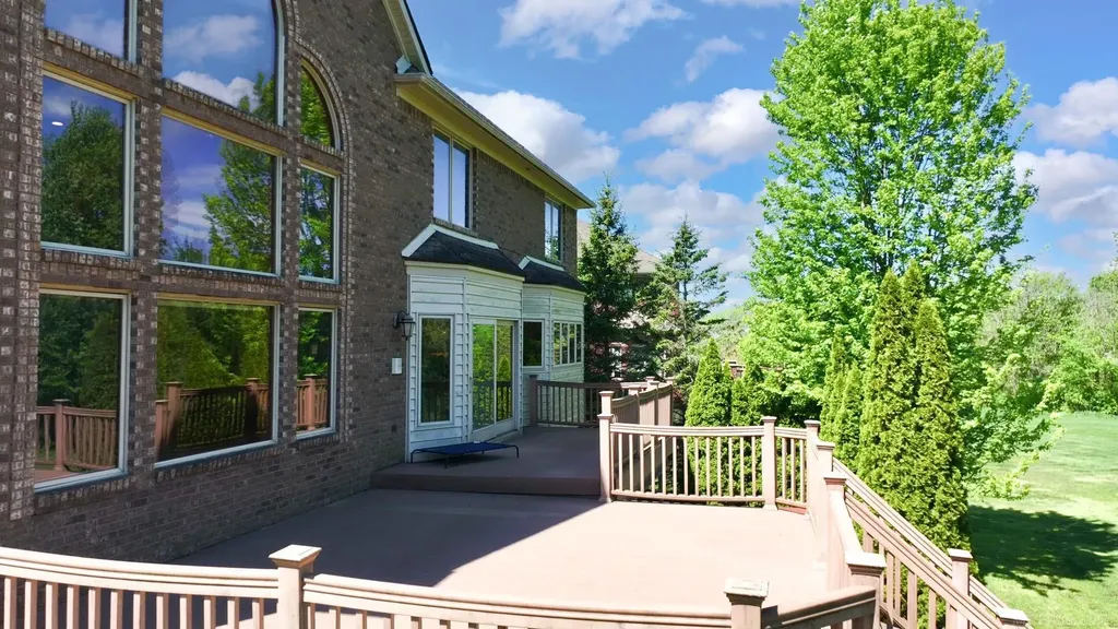 55733 Whitney Court Shelby Charter Township MI 48315