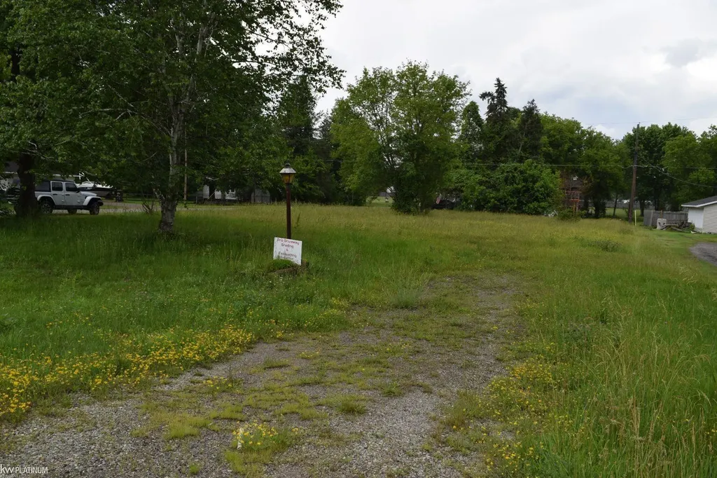 6372 Lapeer Road Clyde Township MI 48049