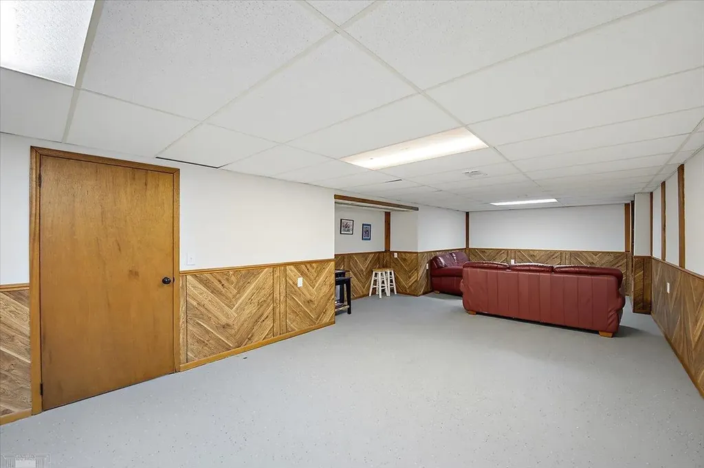 15650 Flanagan Street Roseville City MI 48066