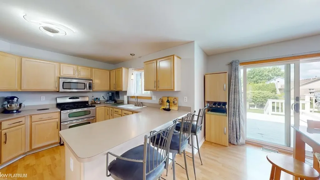 53135 Cripple Creek Drive Chesterfield Township MI 48047