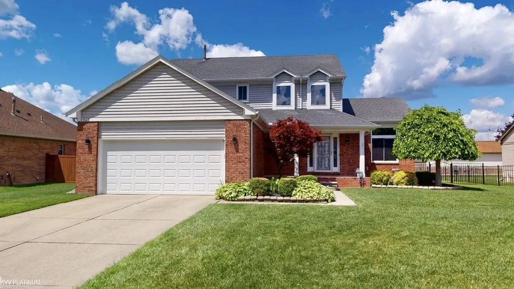 53135 Cripple Creek Drive Chesterfield Township MI 48047