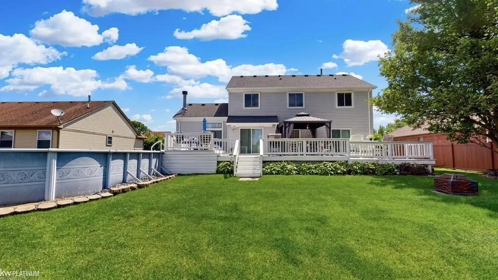 53135 Cripple Creek Drive Chesterfield Township MI 48047