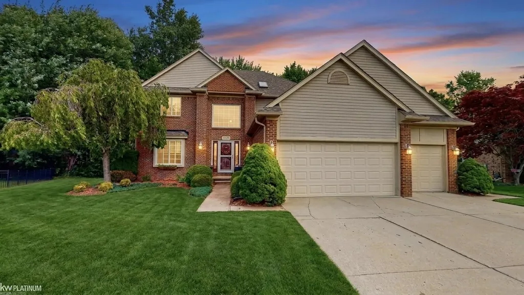 32134 Persimmon Lane Chesterfield Township MI 48047