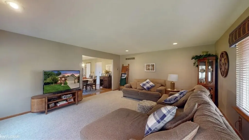 32134 Persimmon Lane Chesterfield Township MI 48047