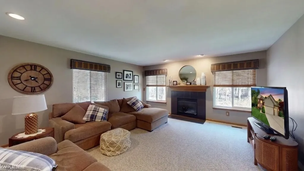 32134 Persimmon Lane Chesterfield Township MI 48047