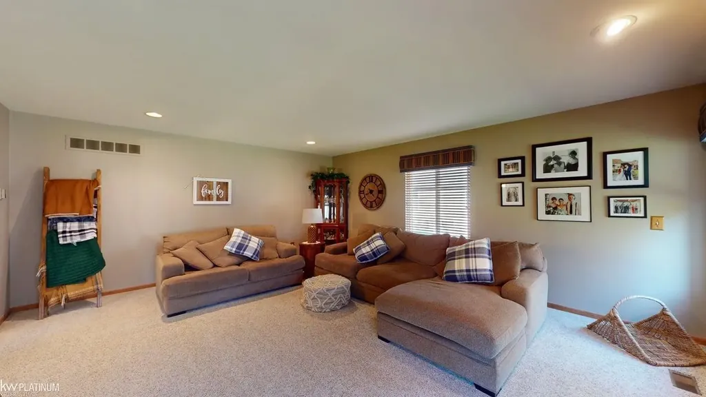 32134 Persimmon Lane Chesterfield Township MI 48047