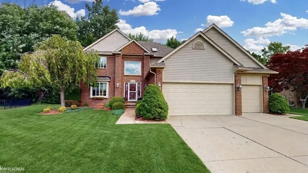 32134 Persimmon Lane Chesterfield Township MI 48047