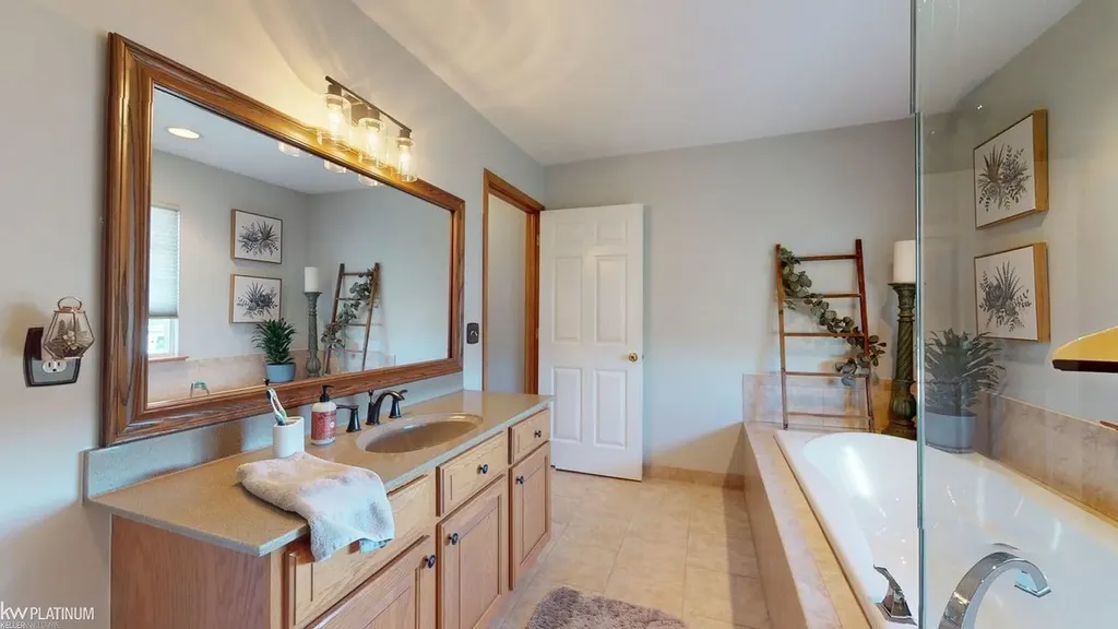 32134 Persimmon Lane Chesterfield Township MI 48047