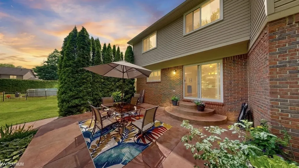 32134 Persimmon Lane Chesterfield Township MI 48047