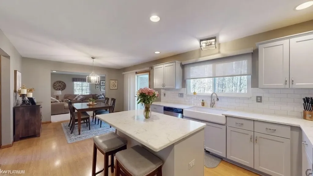 32134 Persimmon Lane Chesterfield Township MI 48047