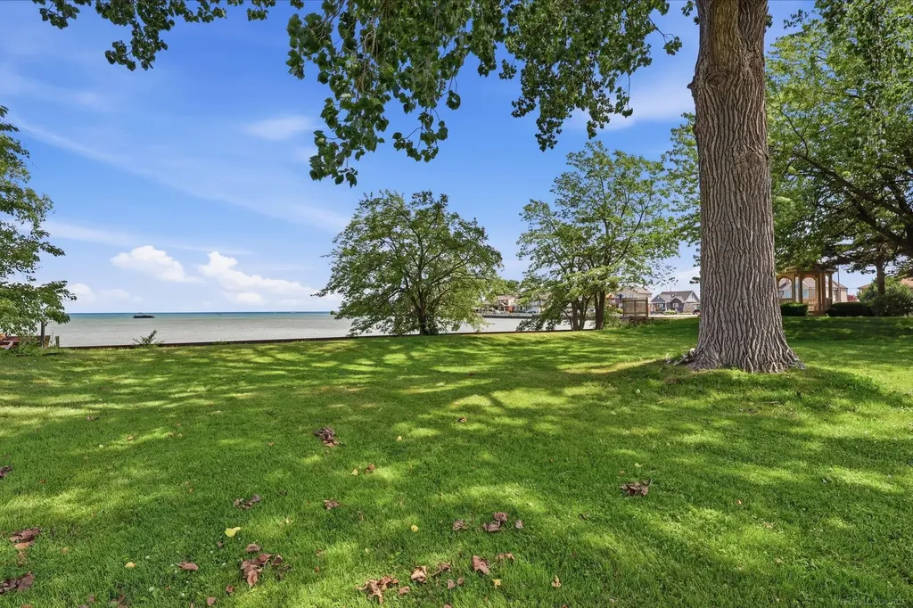 26800 Koerber Street St. Clair Shores City MI 48081
