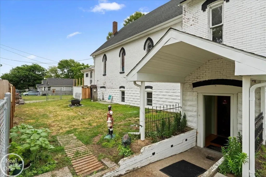 3404 24th St. Street Port Huron City MI 48060
