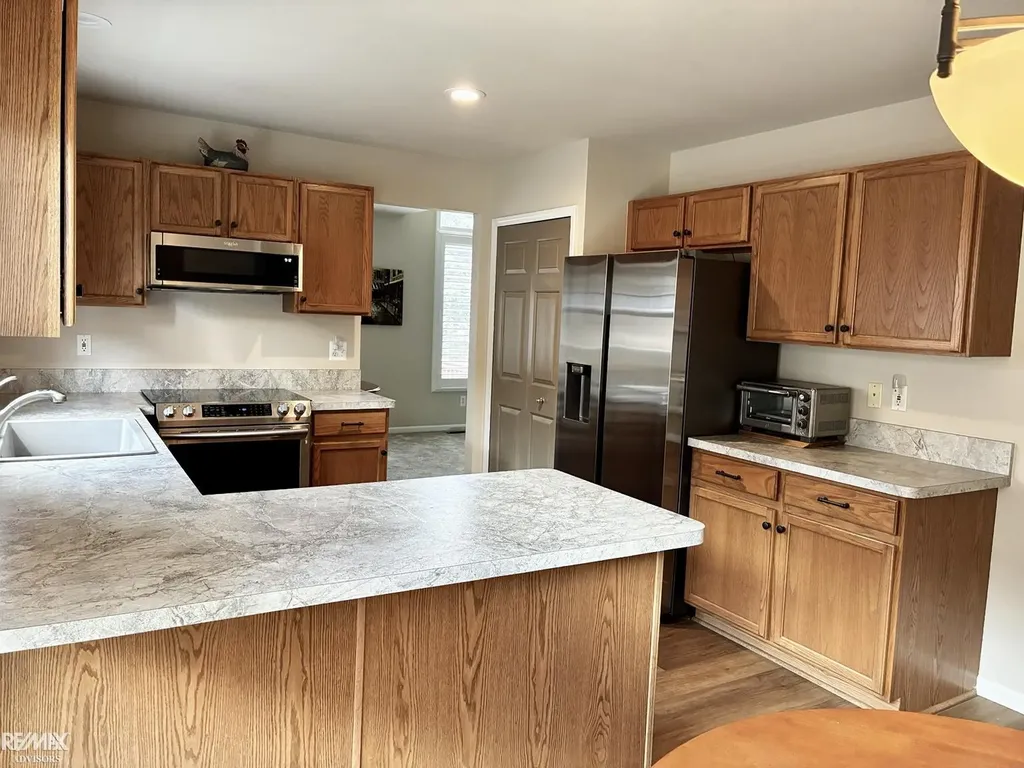 40135 Streamwood Court Sterling Heights City MI 48310