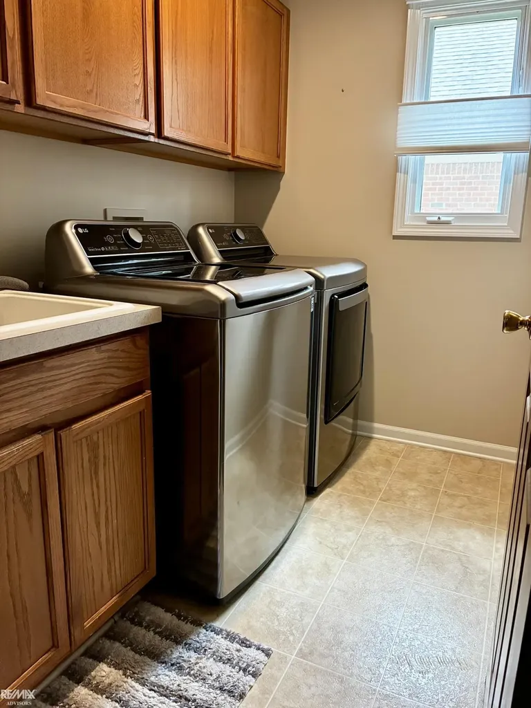 40135 Streamwood Court Sterling Heights City MI 48310