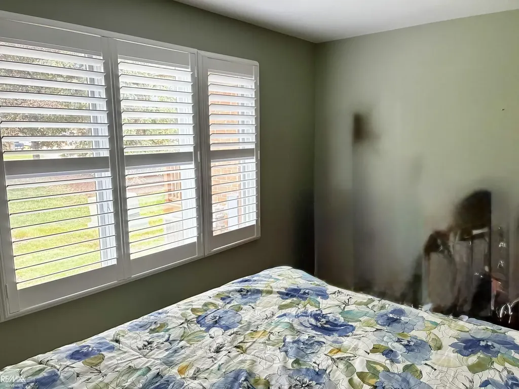 40135 Streamwood Court Sterling Heights City MI 48310