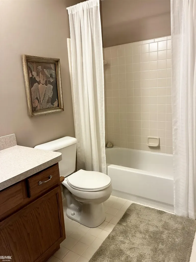 40135 Streamwood Court Sterling Heights City MI 48310