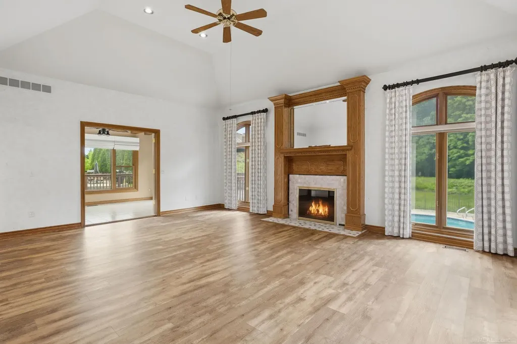 14450 Knightsbridge Drive Shelby Charter Township MI 48315