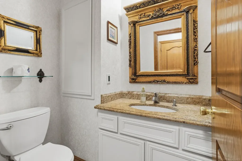 14450 Knightsbridge Drive Shelby Charter Township MI 48315