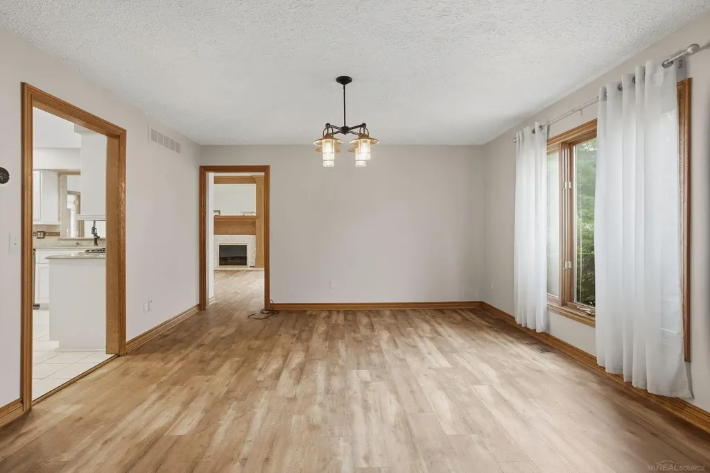 14450 Knightsbridge Drive Shelby Charter Township MI 48315