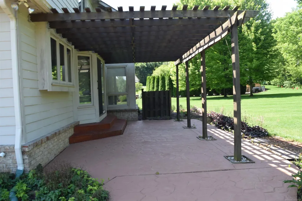 1037 Todd Court White Lake Charter Township MI 48383