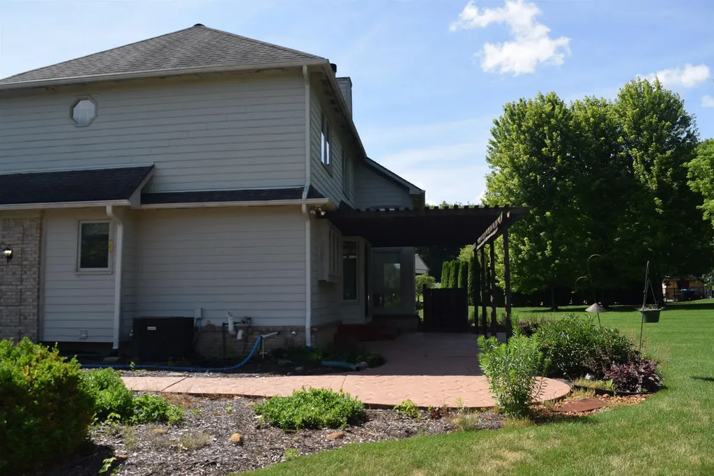 1037 Todd Court White Lake Charter Township MI 48383
