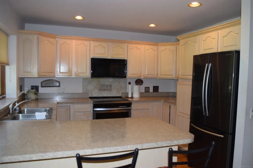 1037 Todd Court White Lake Charter Township MI 48383