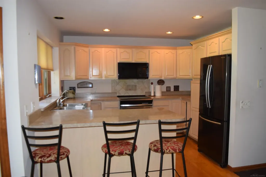 1037 Todd Court White Lake Charter Township MI 48383