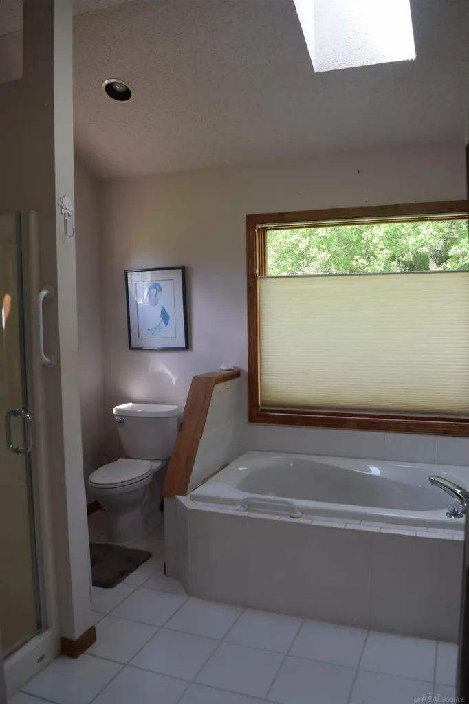 1037 Todd Court White Lake Charter Township MI 48383