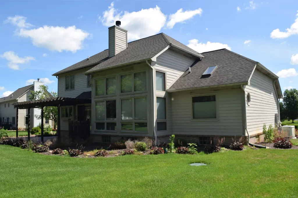 1037 Todd Court White Lake Charter Township MI 48383