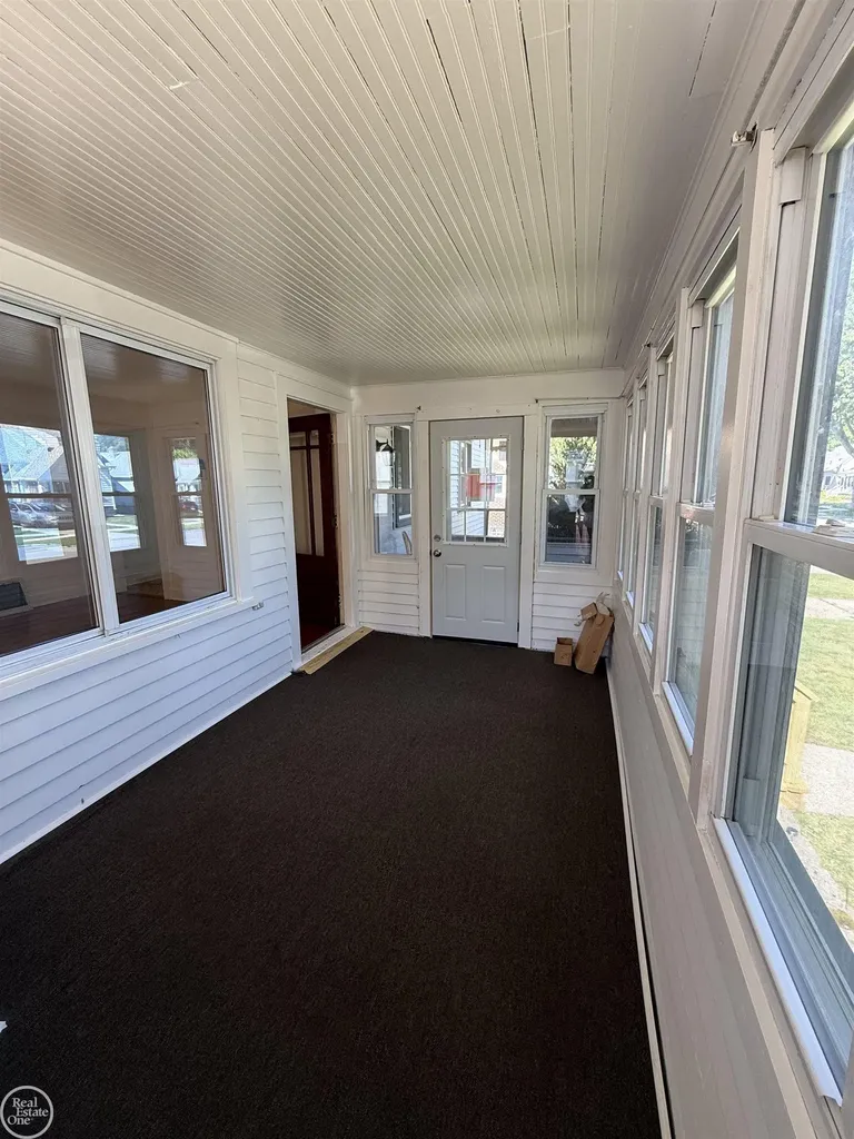 33 High Street Mt. Clemens City MI 48043