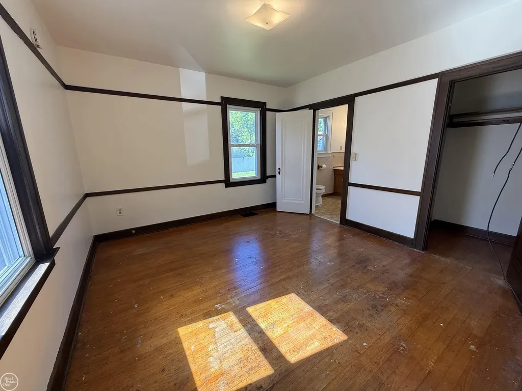 33 High Street Mt. Clemens City MI 48043