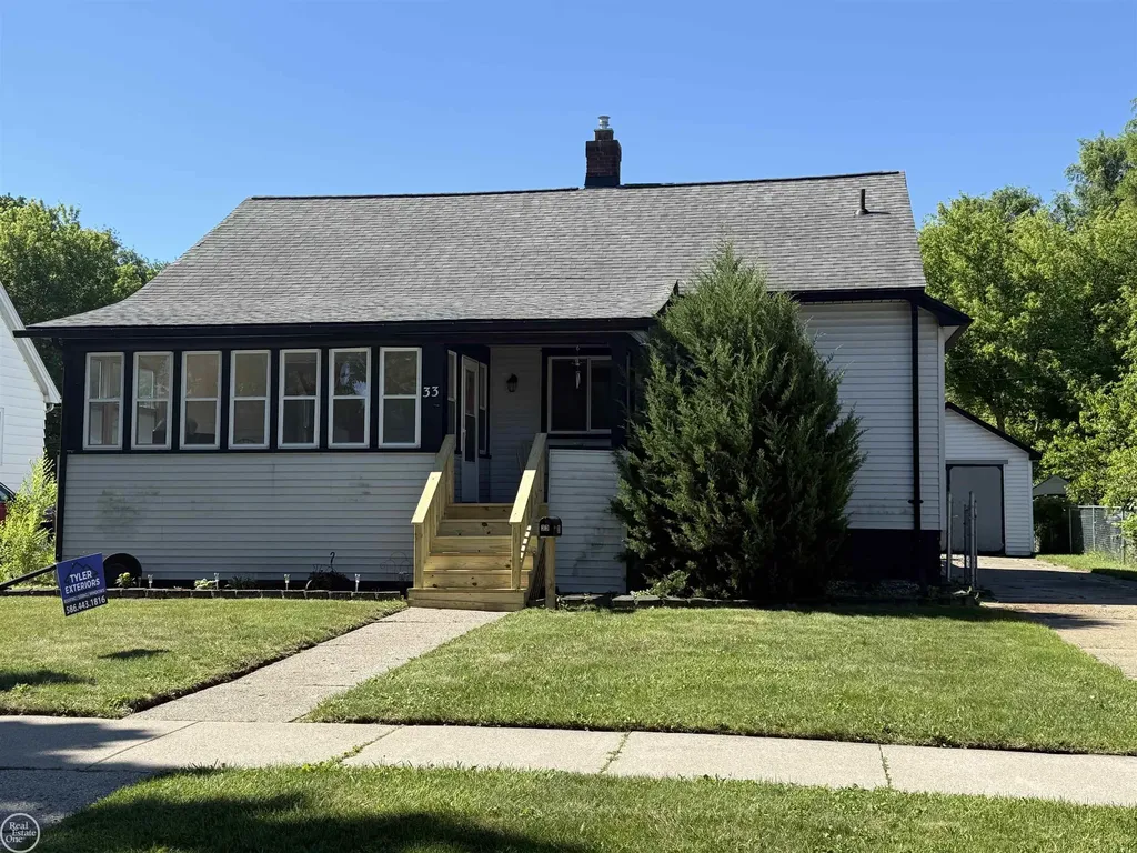 33 High Street Mt. Clemens City MI 48043
