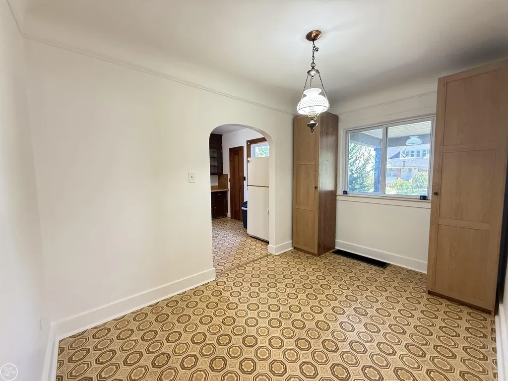 33 High Street Mt. Clemens City MI 48043