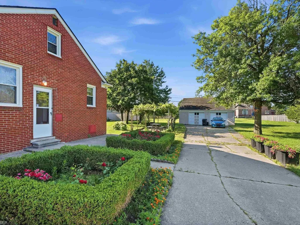 4466 18 1/2 Mile Road Sterling Heights City MI 48314