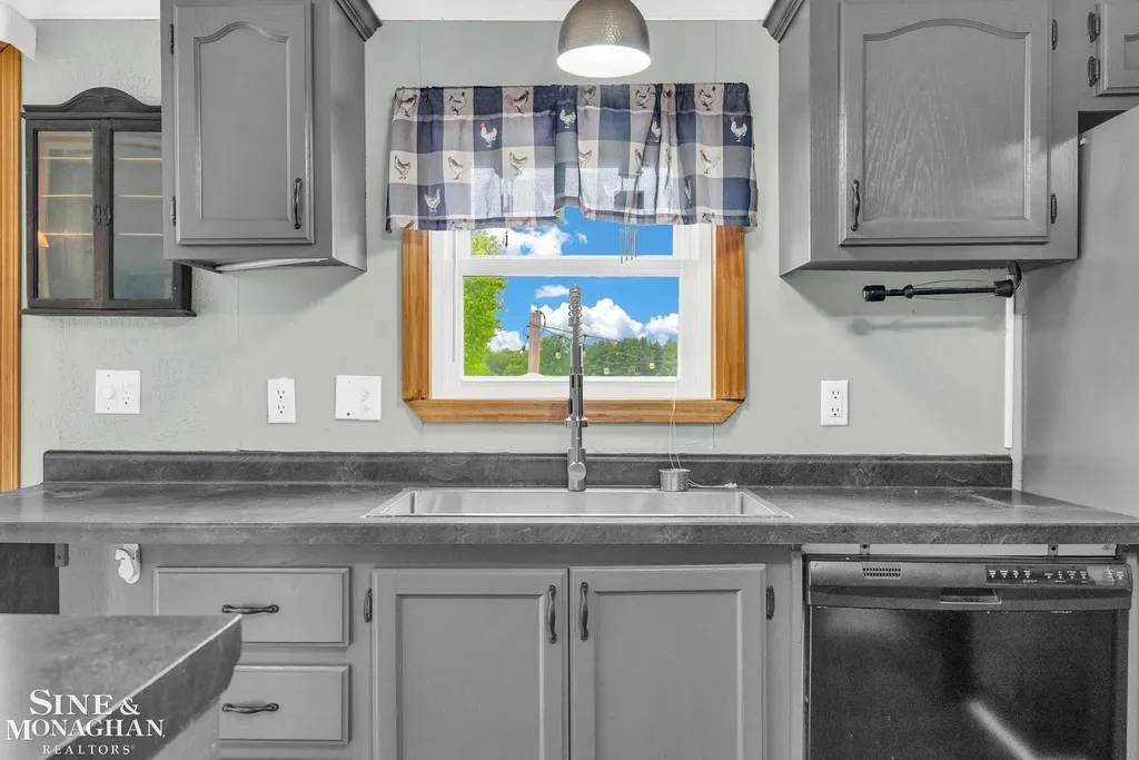 433 N Howard Street Lexington Township MI 48422