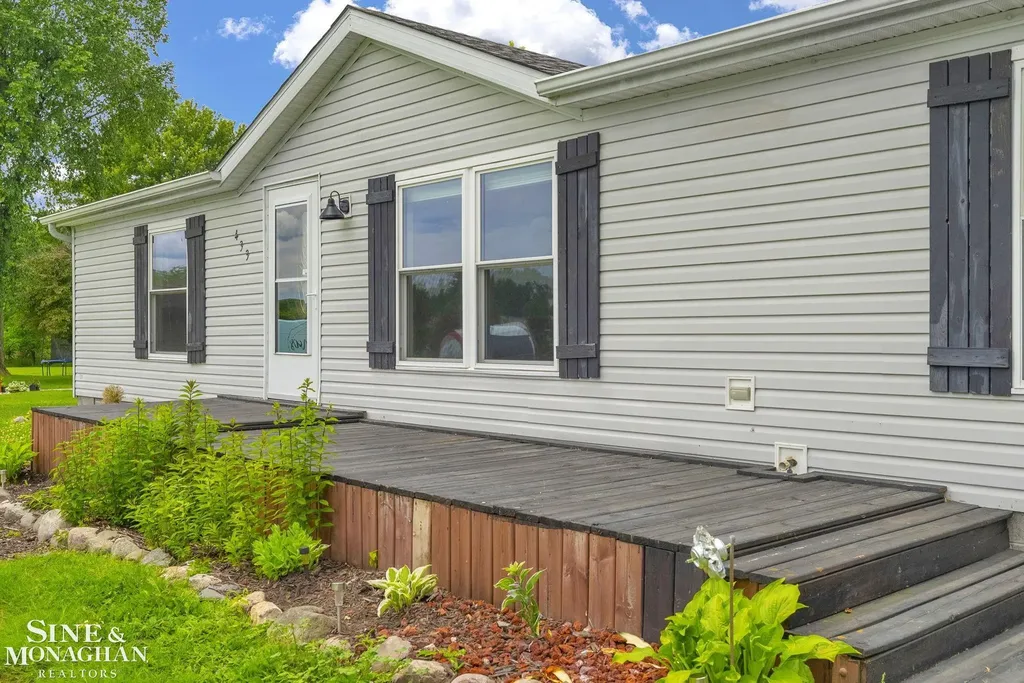 433 N Howard Street Lexington Township MI 48422