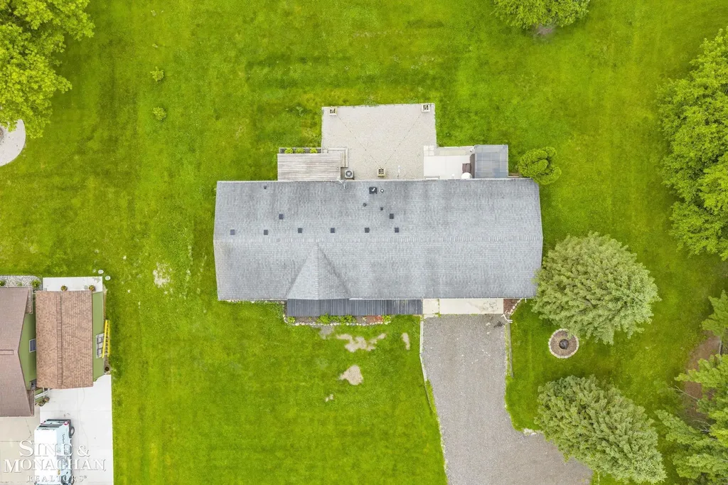 433 N Howard Street Lexington Township MI 48422